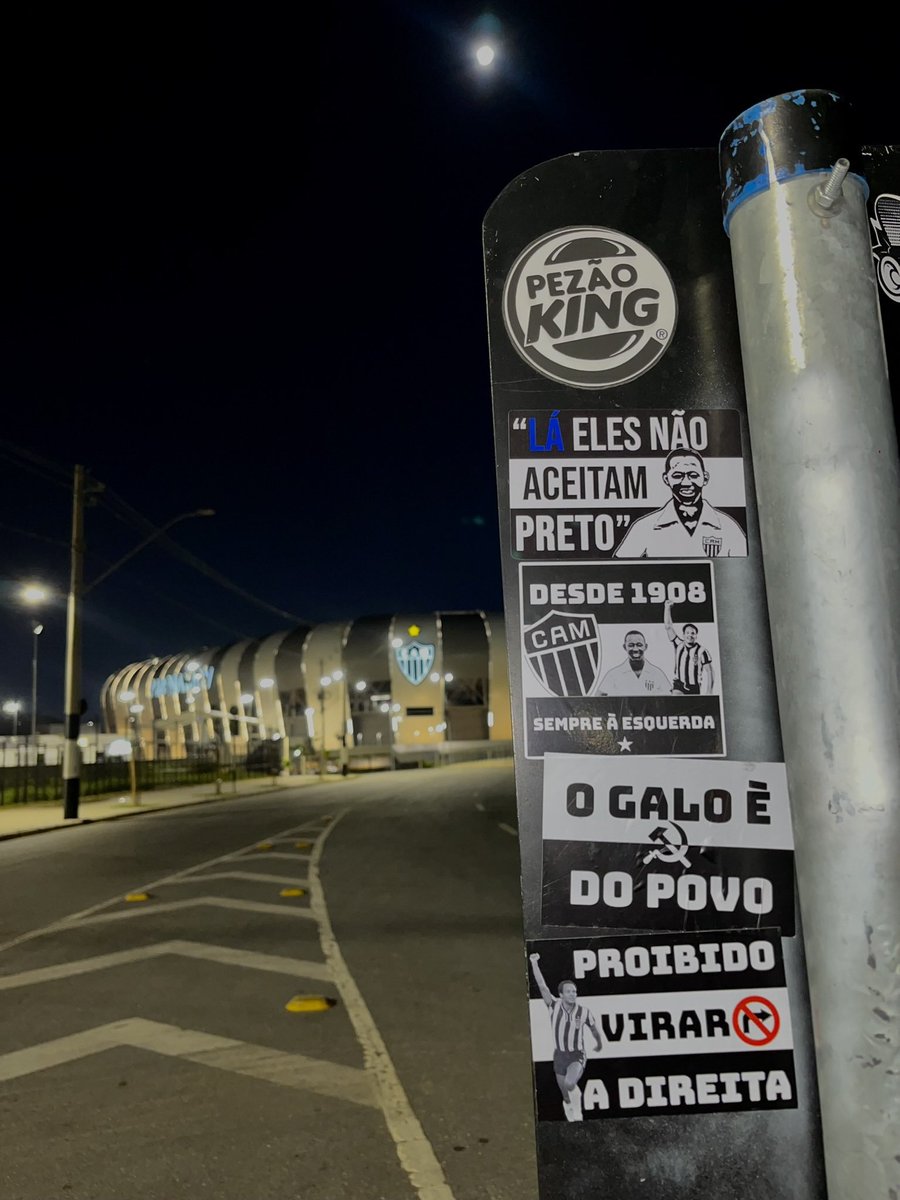 ultras_antifaa's tweet photo. #Brazil - Atlético Mineiro supporters’ anti-fascist stickers. https://t.co/d2UXfgXN1k
