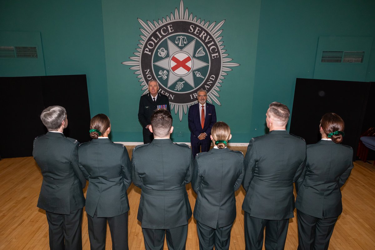 PoliceCollegeNI's tweet photo. Today @ChiefConPSNI was delighted to attend the first 2026 attestation ceremony.
Congratulations to our 25 new officers as they take the next step in their policing career.
Have you considered a career in policing? Apply now at https://t.co/eOz3GAUWkL
#JoinPSNI https://t.co/u1YS4OxCJo