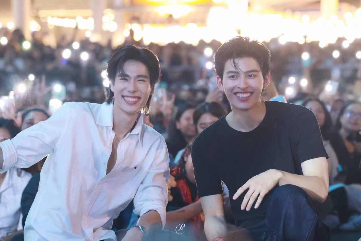 ruibynov's tweet photo. #ปอนด์ภูวินทร์

ในเฟรมมีแฟน ๆ มากจนเก็บไม่หมดแล้ว
หวังว่าในทุกครั้งที่ได้พบกัน
เราจะเป็นพลังให้กันและกันเสมอนาาา
🫂🙆🏼‍♀️
#PondPhuwin 
#pondphuwin https://t.co/OiBy4zmIU1