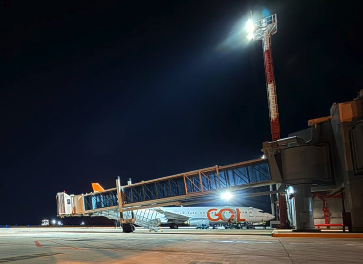 SirChandlerBlog's tweet image. No están usando las dos mangas de Rosario, como se ve en la foto que me pasan rosarinos.
Sería un problema con la carga de combustible por como están puestas
Entiendo que se usa por ahora una sola manga (1/2 musculosa)