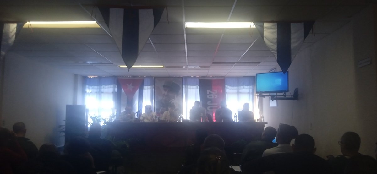 Se participa en la reunión de trabajo en la Oficina de Desarrollo de Guanahacabibes, se reconoce el trabajo del AP Guanahacabibes #CubaPorLaVida <a href="/citmacuba/">Ministerio de Ciencia, Tecnología y Medio Ambiente</a> <a href="/YamileRamosCord/">Yamilé Ramos Cordero</a> <a href="/eumelin5/">Eumelin González Sánchez</a> @damarisgall