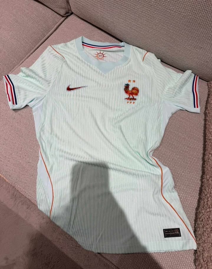 Footy_Headlines's tweet image. 😍😍😍  Here is the France 2026 World Cup Away Kit, inspired by the Statue of Liberty