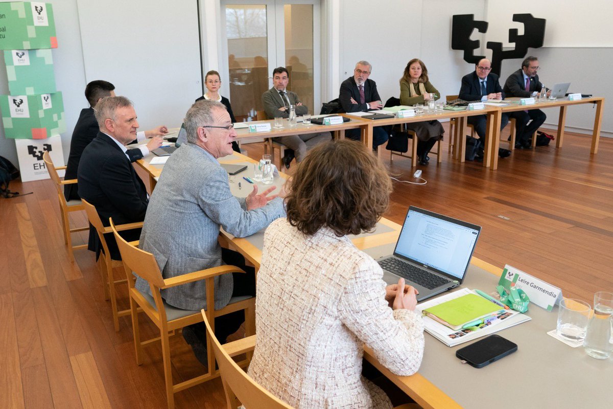 Las Secretarías Generales de las universidades públicas del <a href="/uni_g9/">G-9 de Universidades</a> analizan la adaptación a la #LOSU y comparten modelos de gestión para una gobernanza más sólida.

📌 Temas tratados:

✅ Adaptación de los Estatutos universitarios.
✅ Optimización de las estructuras orgánicas.