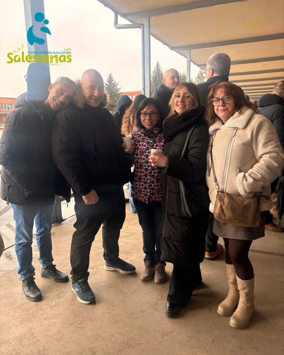 ¡𝗙𝗶𝗲𝘀𝘁𝗮 𝗱𝗲 𝗗𝗼𝗻 𝗕𝗼𝘀𝗰𝗼 𝟮𝟬𝟮𝟲! Jornada inolvidable
✅ Eucaristía en 𝗖𝗲𝗻𝘁𝗿𝗼 𝗗𝗼𝗻 𝗕𝗼𝘀𝗰𝗼 🙏
✅ 𝗖𝗵𝗼𝗰𝗼𝗹𝗮𝘁𝗲 𝗰𝗼𝗻 𝗯𝗶𝘇𝗰𝗼𝗰𝗵𝗼𝘀 ☕
✅ Disfraces por épocas: “Décadas” 🎭
✅ 𝗖𝗼𝗺𝗶𝗱𝗮 todos juntos 🥘
<a href="/SalesianasEs/">Salesianas España</a> #Confía