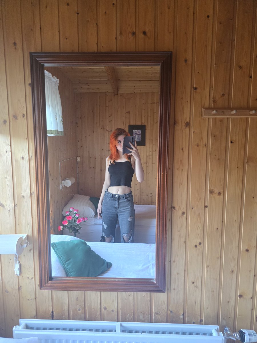 Mira Voss tweet media