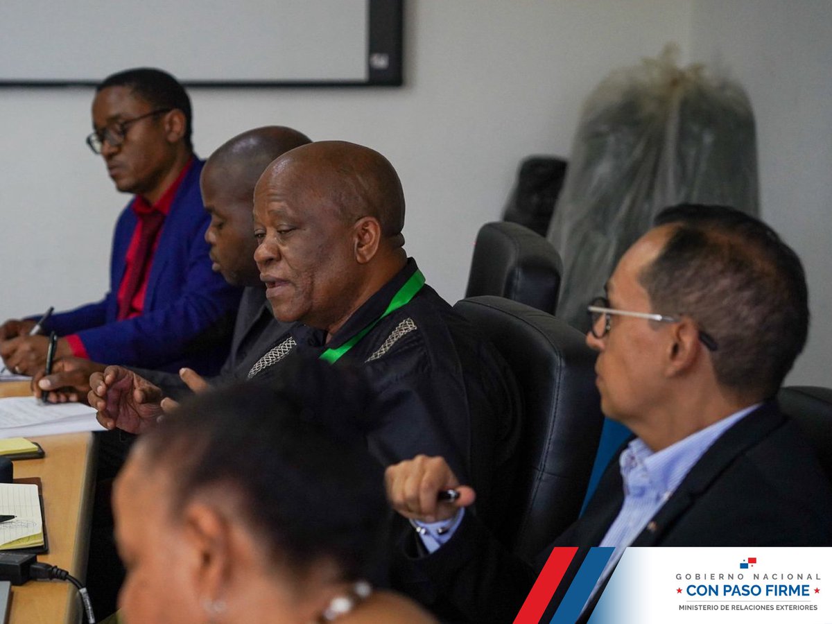 embpanamazaf's tweet photo. The South African delegation met with Mr. Miguel Ordóñez, Director General of Pandeportes, &amp; H.E. Beryl Rose Sisulu, Ambassador of South Africa to Mexico with concurrent accreditation to Panama, to strengthen diplomatic ties &amp; advance 2 strategic pillars of bilateral cooperation. https://t.co/1HSUjfYjvs