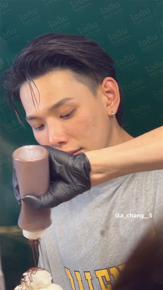 a_chang__5's tweet photo. めちゃくちゃ近くでぴうに会えた😭💖💖
#ต้าห์อู๋ #oueiija #DAOU https://t.co/nqKIuQkX3b