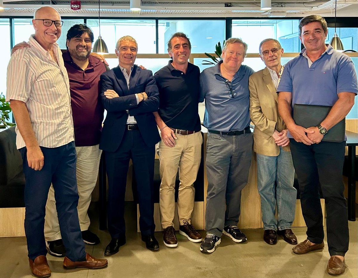 Reunión con <a href="/VoeGOLoficial/">GOL Linhas Aéreas</a>  🇧🇷

✈️ Con nuestra comisión de transporte aéreo nos reunimos en esta oportunidad con Luciano Arizaga,  quien se ha incorporado como gerente de desarrollo internacional de la línea aérea brasileña.