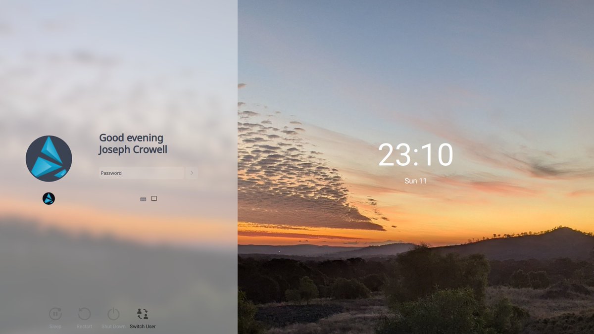 We've created the "Sonic Silver" #SDDM theme based on the AndromiX-SDDM-Theme project by Ziednaga with some fixes. It comes in both light and dark. You can get it at github.com/Sonic-DE/silve…. #SonicDE