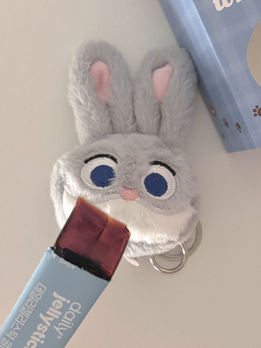 𝙢𝙞𝙖 tweet media