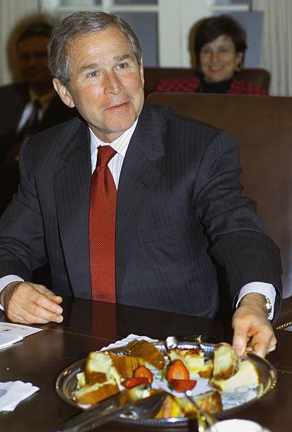 2001 Live tweet media