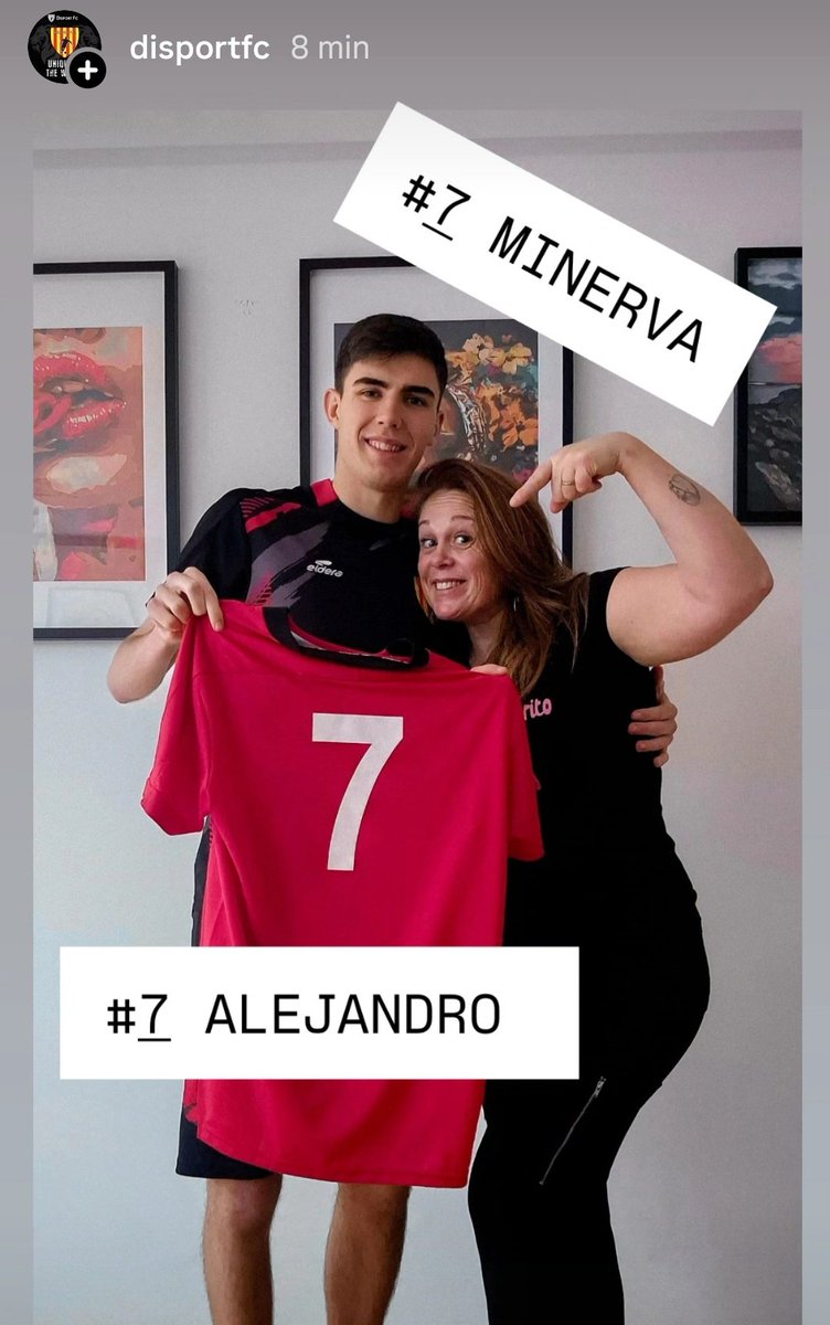disport_oficial's tweet photo. Hoy el protagonismo no está solo en el campo 💛⚽.
Nuestros jugadores junto a sus madres, las que siempre están, las que empujan, apoyan y nunca fallan.
Porque madre solo hay una…
y las nuestras son auténticas guerreras 💪💐.
#LNF7PC #futbol #madres https://t.co/1w82NP9Eqc