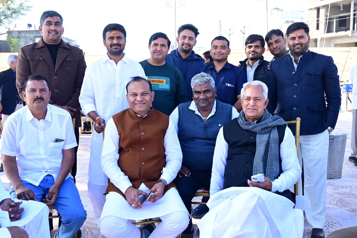आज लालसोट (दौसा) में उप सभापति श्रीमती संतोष स्वामी जी के सुपुत्र विनीत स्वामी के लग्न-टीका कार्यक्रम में सम्मिलित होकर परिवारजनों को शुभकामनाएं प्रेषित की|