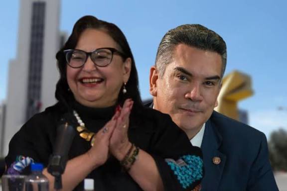 <a href="/ErnestoGuerra_/">Ernesto Guerra | #ÚltimaLegislativa🗳️</a> NORMA PIÑA OCUPABA LOS RECURSOS DE LA CORTE PARA REUNIRSE CON ALITO Y EMPRESARIOS. 
ESA ES LA VERDAD.

HOY LA SUPREMA CORTE ES DEL PUEBLO