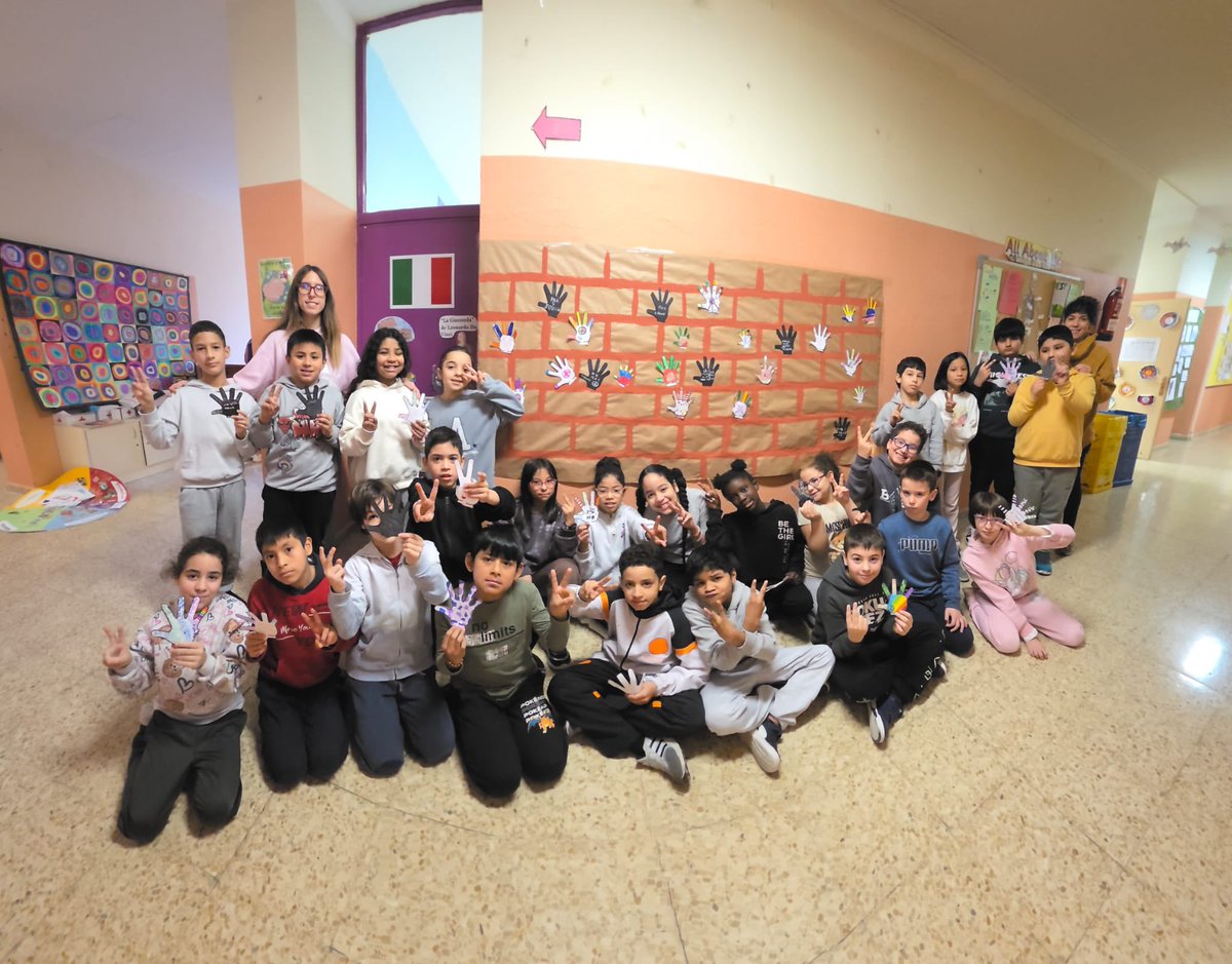 colemodestopal's tweet photo. Día de la Paz en el CEIP Modesto Lafuente https://t.co/vEu1bS88Lm