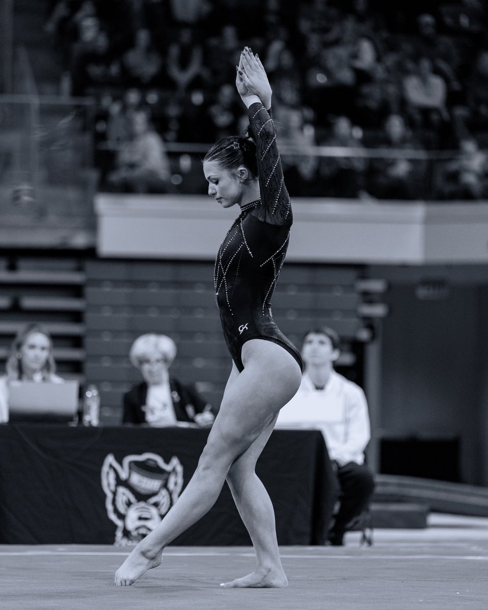 Pack_Gymnastics's tweet photo. Focused on the next 

Back on the competition floor Sunday 🤩

#SupportTheNext https://t.co/L9Fl7YPxHH