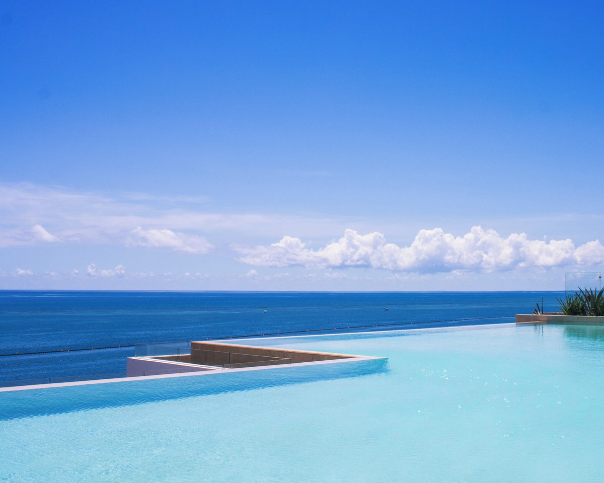 Enjoy the best view in Puerto Morelos from our infinity pool. Paradise is waiting at The Fives Oceanfront. 💙
Book now bit.ly/TheFivesHotels
#FeelTheFives #RivieraMaya