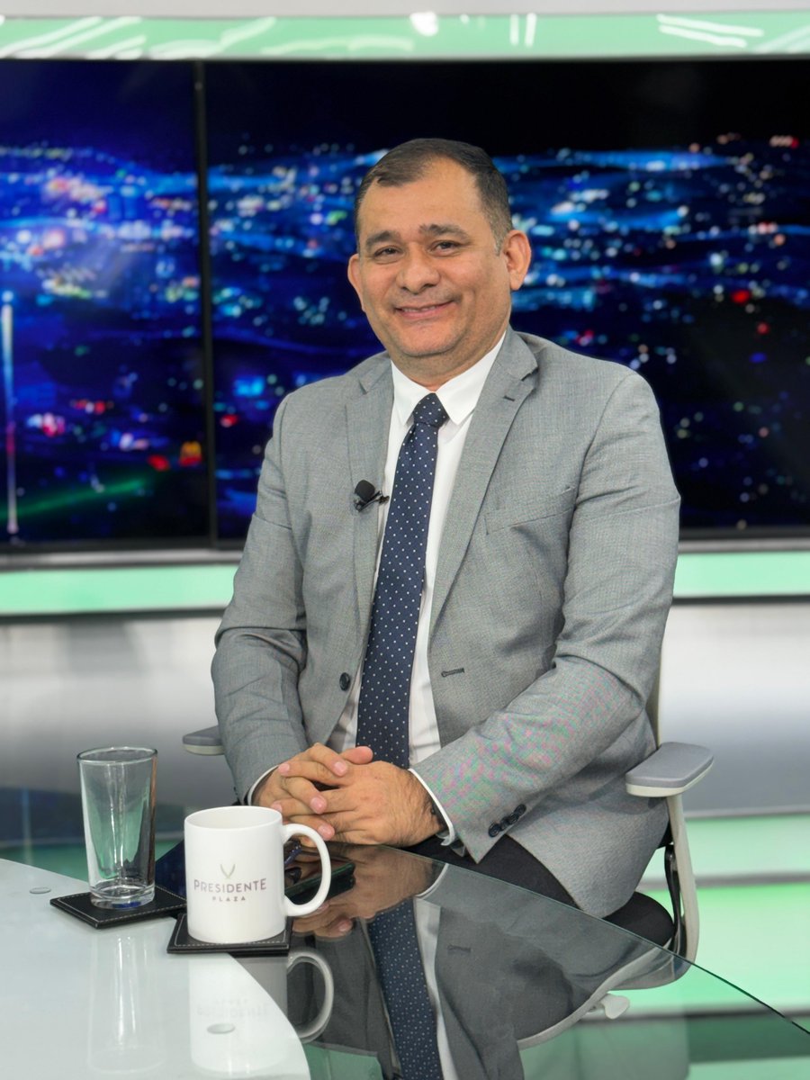 #PulsoCiudadano | “El FMLN está creciendo y así lo reflejan las encuestas de opinión pública. El partido está ejerciendo un rol respaldado por nuestras bases y por la población”, expresa el concejal de San Salvador Este, Cayetano Cruz.