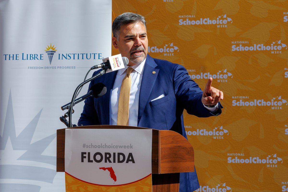 AFPF_FL's tweet photo. Thank you to Representative @TeamAlexRizo for joining us and addressing our crowd of parents, teachers, and students during our National School Choice Week Capitol rally. We appreciated your word. https://t.co/R82bVSLyxp