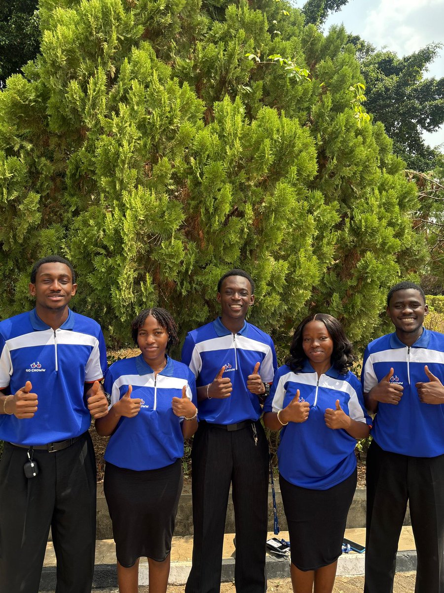 Built by people who understand campus life 💛
Meet the GO CHOWW TEAM. 🚴🏾‍♂️❤️