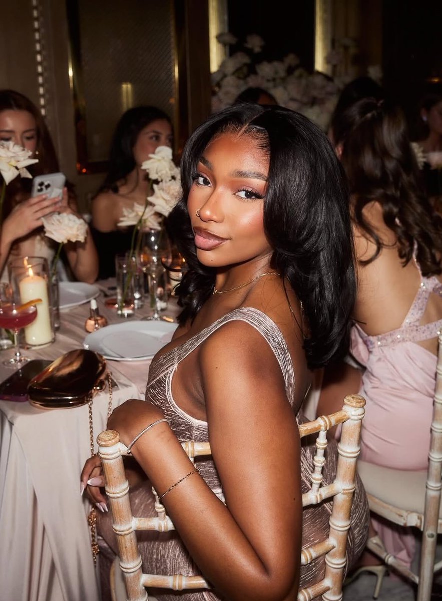 keepin up with Me Me💫 tweet media