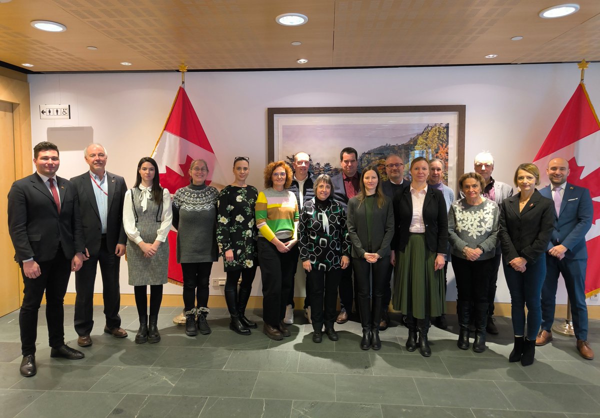 CanadaHungary's tweet photo. Hosting the Annual Canadianists Forum is one of the ways we support Canadian studies in #Hungary and recognize the dedication of scholars who tirelessly advance knowledge of #Canada and strengthen academic and cultural ties between our countries https://t.co/WD2hUsSSCe