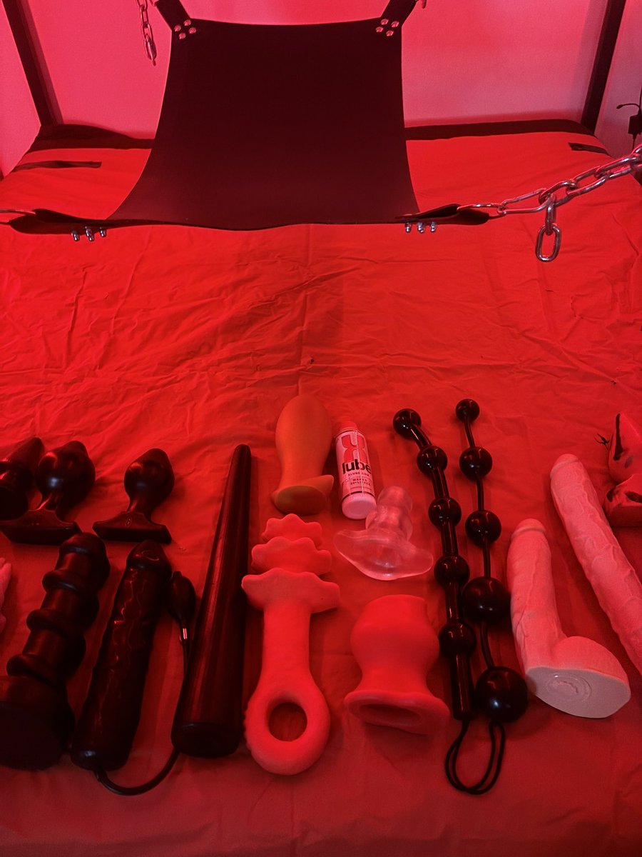 plsmartman's tweet photo. It t will be a hot night #fist #toys #kinky #fisting @xlube https://t.co/ecg7LR3hNV