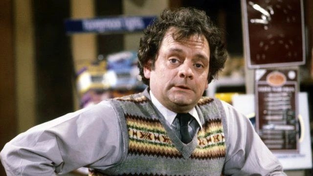annoying_cowbag's tweet image. Matthew “Arkwright” in that tank top. Whatacunt. Needs a smack in his fat face.