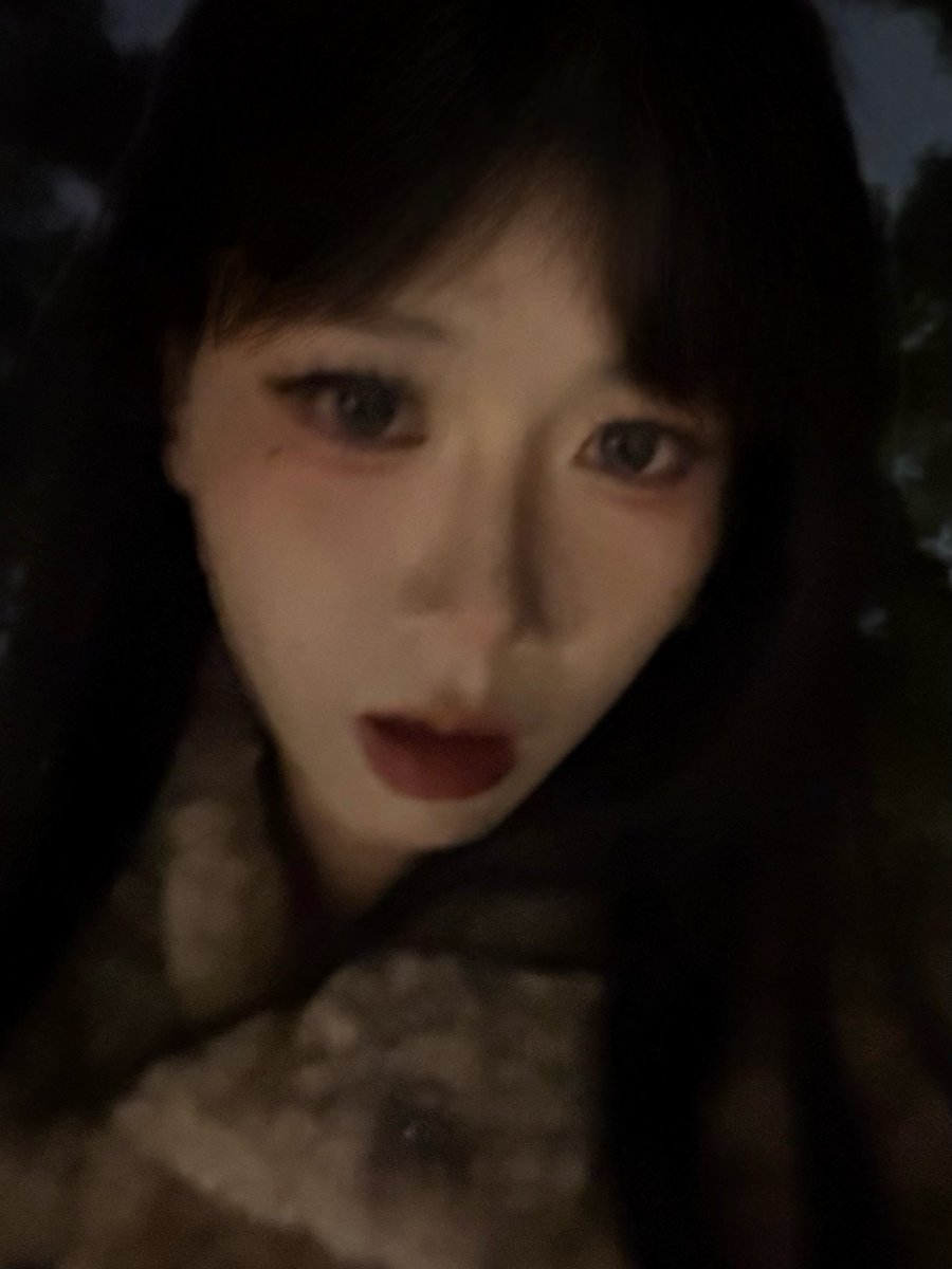 jq051246's tweet photo. 忧郁美女子 https://t.co/Q33J6yICsk