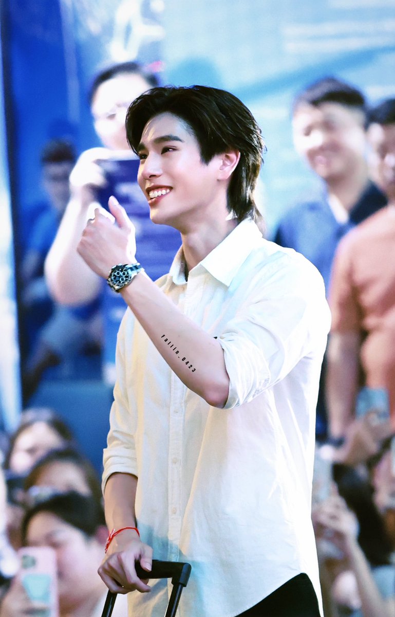 JustFallin tweet media