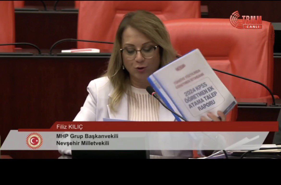 2024 KPSS ek atama konusunda süren haklı mücadelemiz son bulsun . Sizlerden bu konuda somut adımlar bekliyoruz. <a href="/dbdevletbahceli/">Devlet Bahçeli</a> <a href="/MhpTbmmGrubu/">MHP TBMM Grubu #MHP</a> <a href="/erkanakcay45/">Erkan Akçay</a> <a href="/PrfDrFilizKilic/">Prof. Dr. Filiz KILIÇ</a> <a href="/ilyastopsakal/">İlyas TOPSAKAL</a>