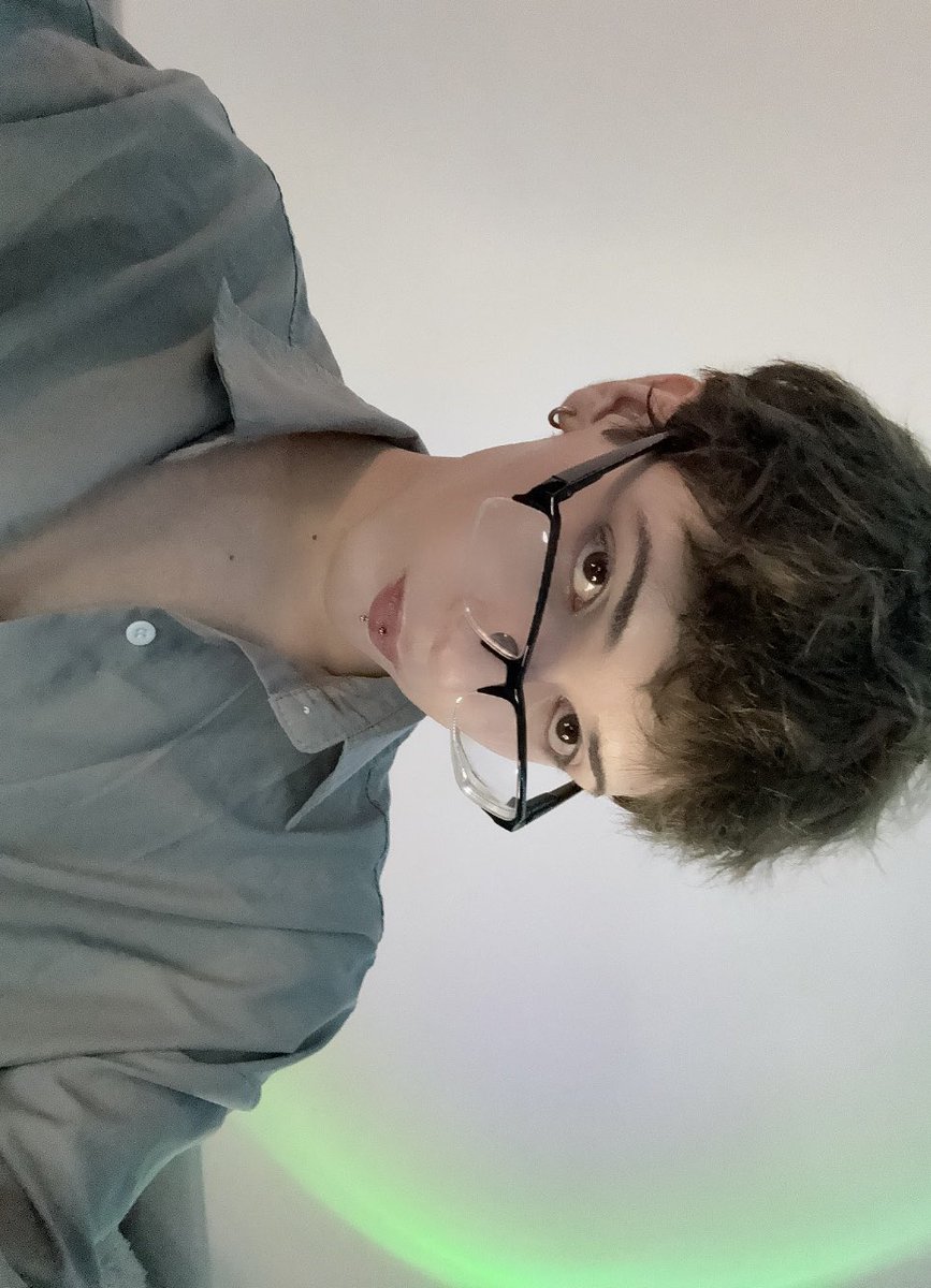 ColeStormx's tweet photo. i am online guys <3 https://t.co/Jpdlmq5t0f