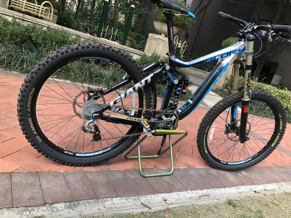 十二年后，
终于搞到Danny Hart同款捷安特Glory 0！