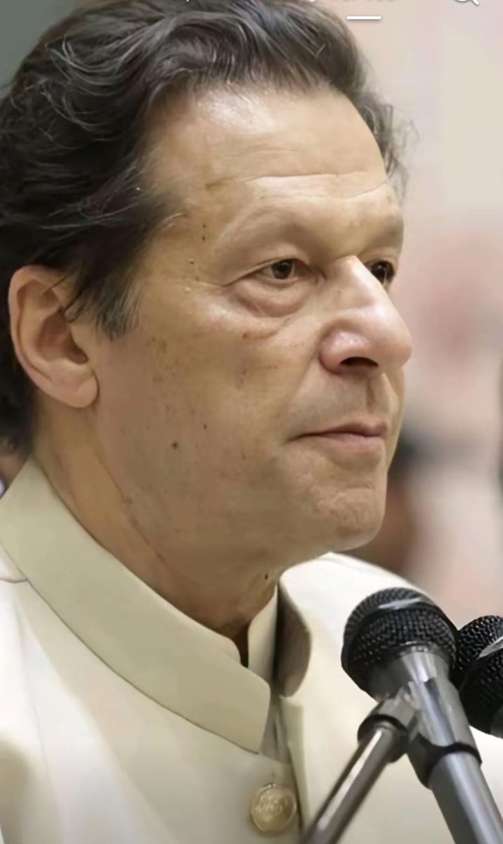 BakhtawarGillni's tweet photo. یا اللہ عمران خان کی حفاظت فرما سب لوگ آمین بولیں https://t.co/v5gPBBPDlZ