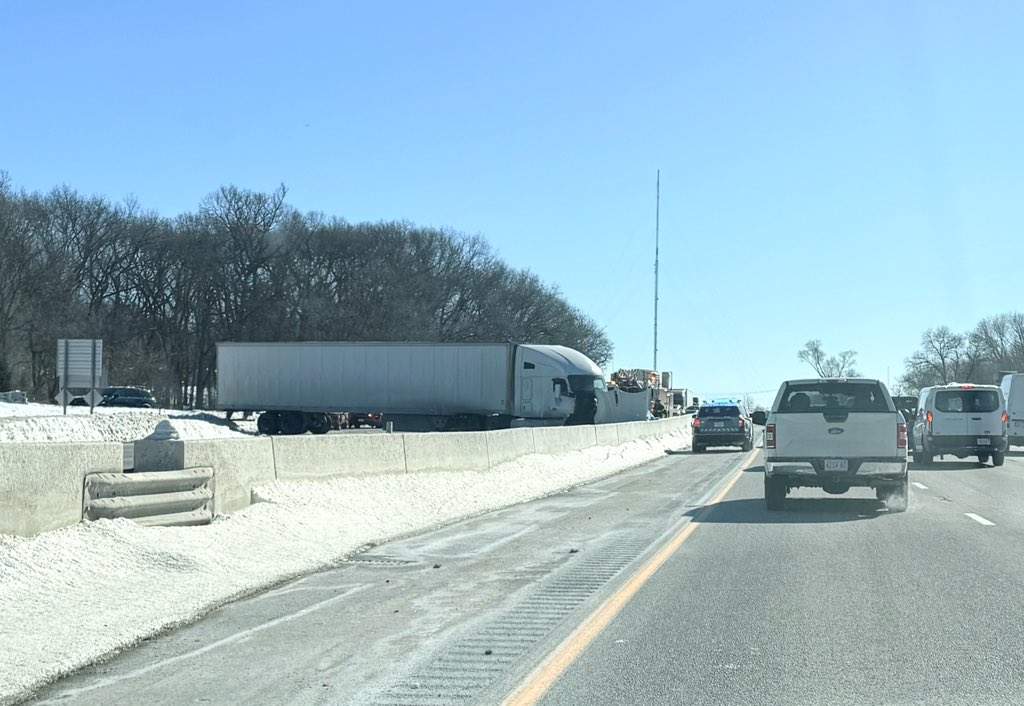 EVERONWARD tweet media