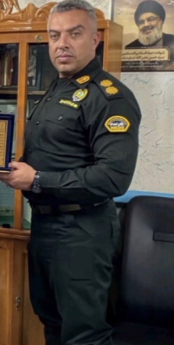 IranOpenSociety's tweet image. عامل کشتار تبریز

مزدور جنایتکار محمد بزرگی 

فرمانده یگان امداد تبریز در کشتار دیماه

#تک‌زنی
#پهلوی