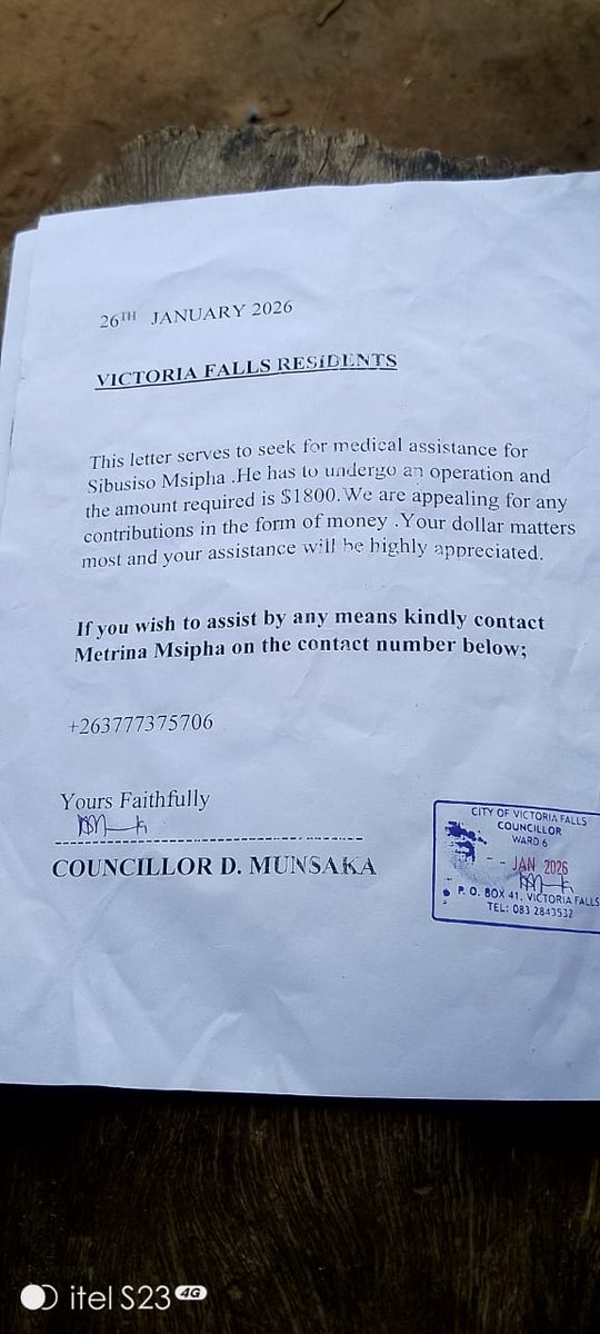 obertdube_poet's tweet image. A 10 yr old child broke his thigh when a tree fell on him .he has been admitted at Vic Falls hospital for 20 days.
He is supposed to be taken to Bulawayo but  the mother has been told she should fuel the ambulance, $300 needed.
Metrina
0777375706(ecocash)
Pliz help
Retweet this