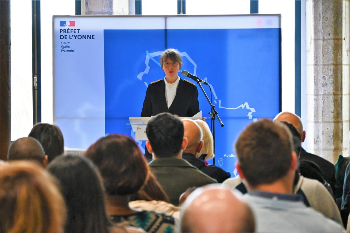 Image de Préfet de l'Yonne - 🇫🇷🇪🇺 #naturalisation | Ce vendredi 30 janvier, Cécilia Mourgues, secrétaire générale de la préfe