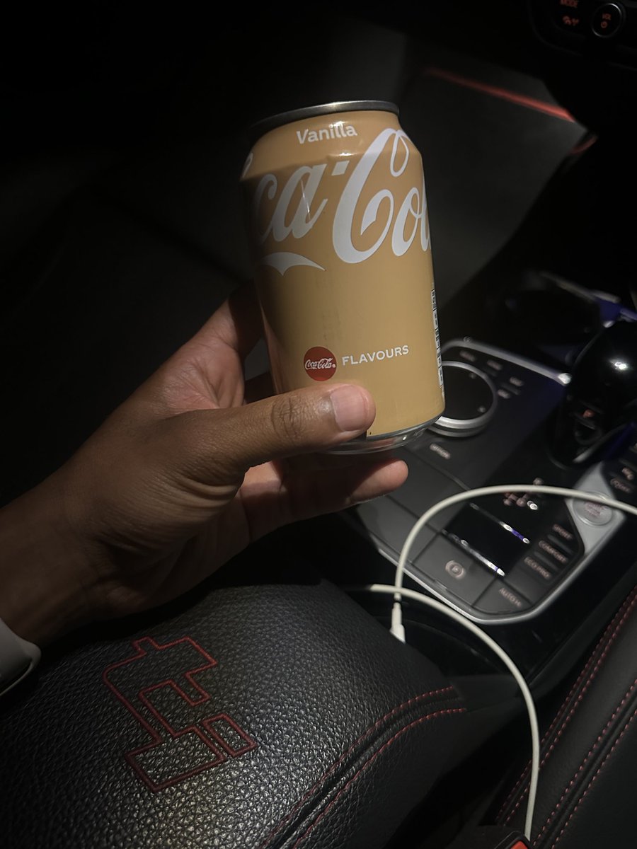 Thato__M's tweet photo. This coke is so hard to find. Where do they have abundant supply? https://t.co/JVHVHJbf9v