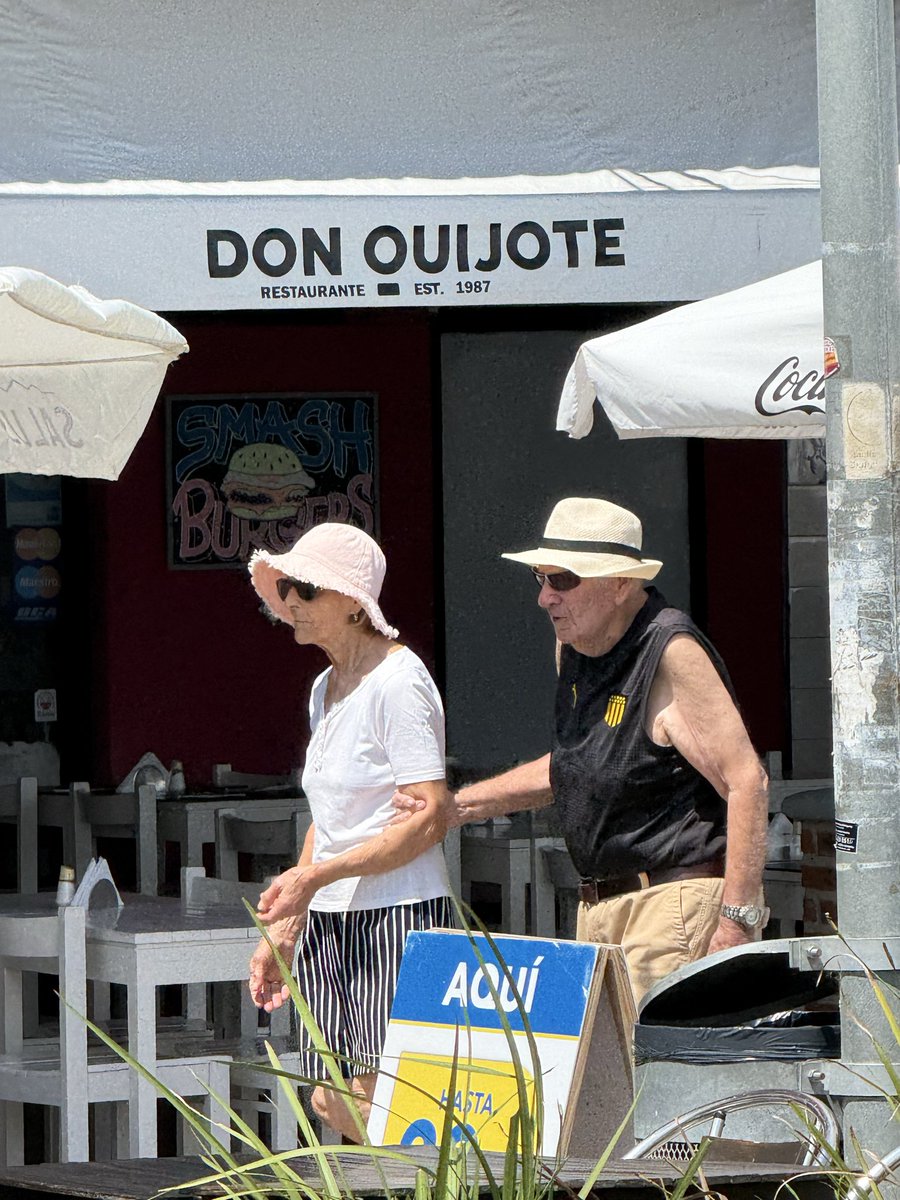 Vos y yo así, pensalo