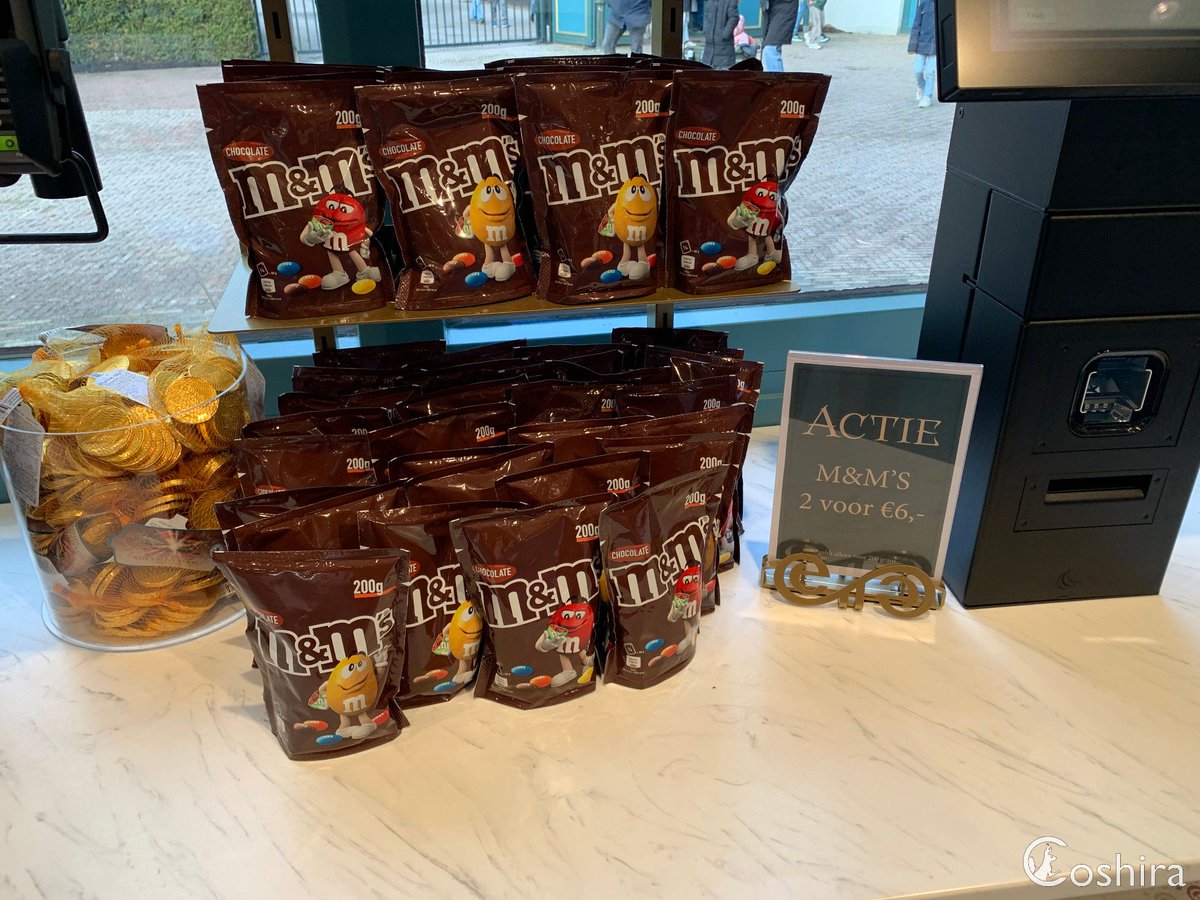 Coshira_'s tweet photo. M&amp;M's 2 voor € 6,- 

#Efteling #MenM #Efteldingen https://t.co/jiKyGfWF1G