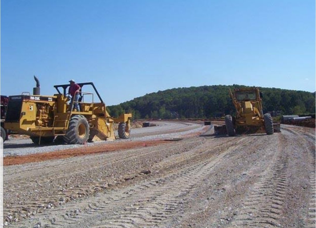 akech_andrew's tweet photo. Ethiopian Construction Works Corporation together with other state owned firms delivered a total of 535 km of roads at a cost of $607.57m in October and the government allocated another $573.65m for the construction of 351 km roads. 

Just like Burkina Faso, Ethiopia has shifted the attention to equipping state owned construction companies and their engineers. It's a great policy of pouring money right back into the economy.