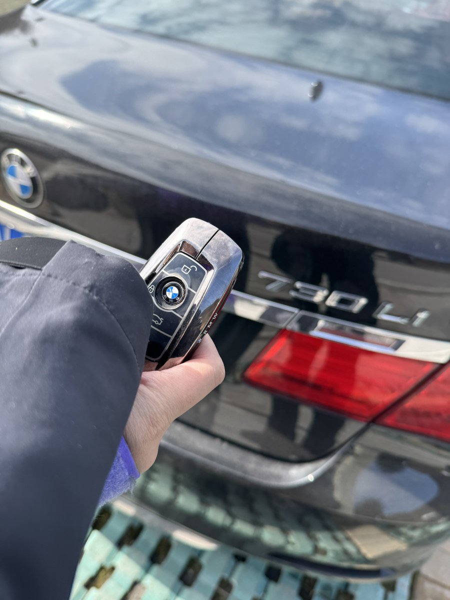 福音（操你妈学校） tweet media