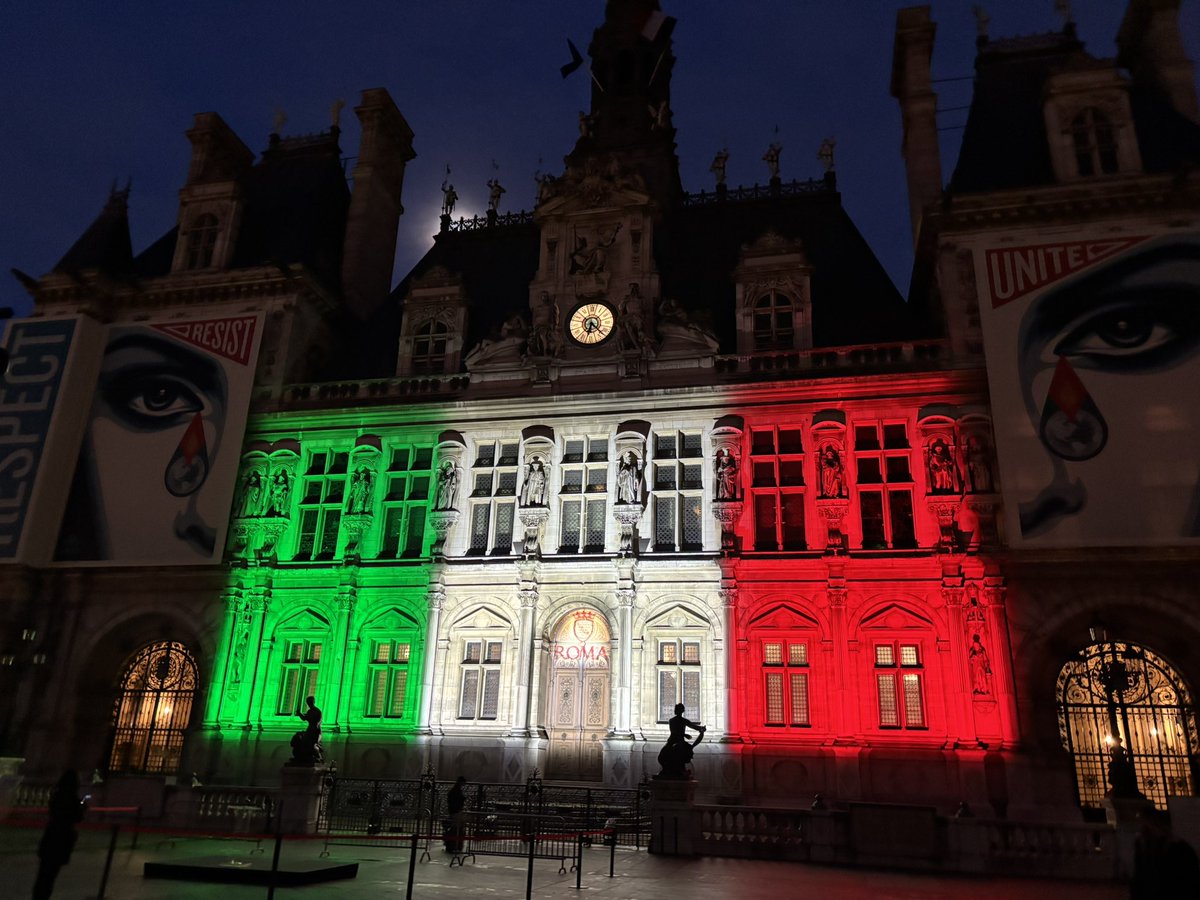 TrueSlazac's tweet image. This is not Rome
This is not Milan
This is not New Jersey

This is Paris 

We are being replaced