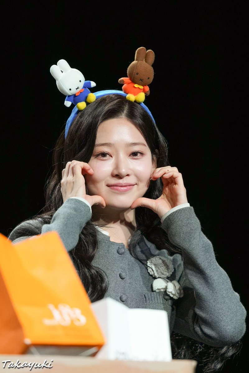 tochigi47's tweet image. 260118
김민주
 2026 SEASON'S GREETINGS [ME MY MINJU] 팬사인회
その9

#김민주 #kimminju #ミンジュ