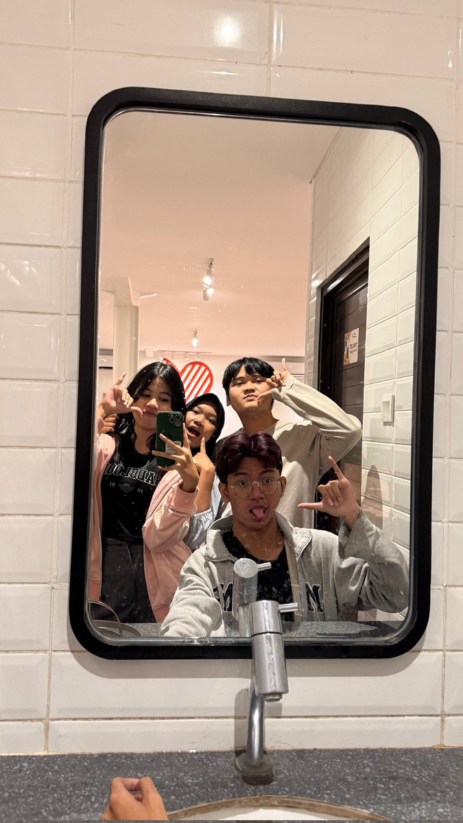 lrbyrinth's tweet image. main terakhir sebelum sibuk di lampung #unila #iloveyou #buruhtani