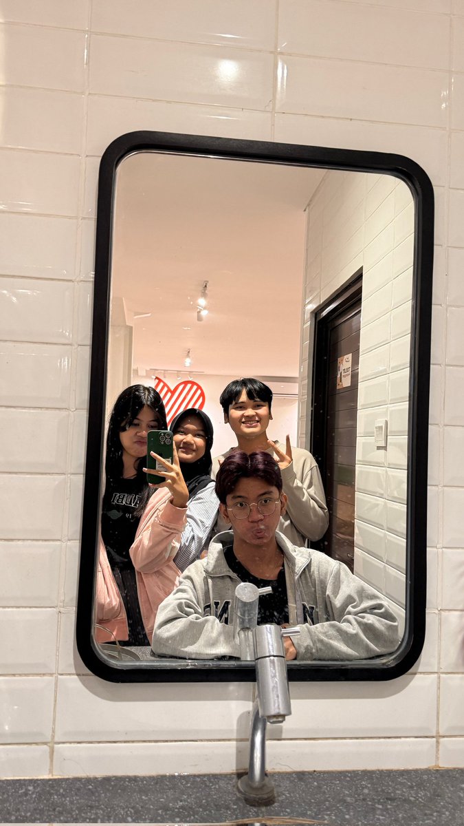 lrbyrinth's tweet image. main terakhir sebelum sibuk di lampung #unila #iloveyou #buruhtani