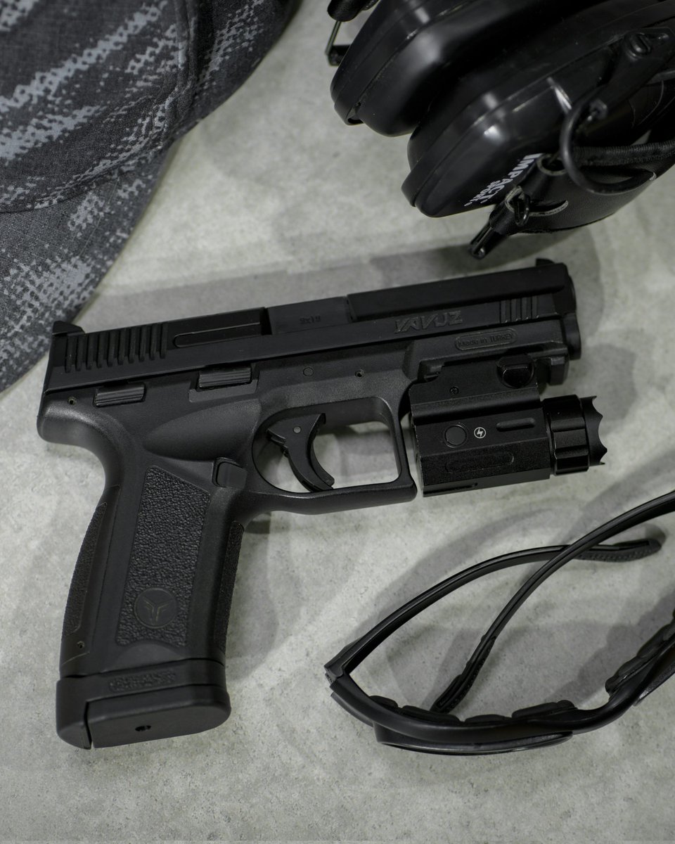 Taktik doğruluk, güven veren performans. Yavuz 9 PRO

Geliştirilmiş tetik yapısı ve optimize edilmiş geri tepme kontrolü; hızlı hedef geçişleri, stabil atış çizgisi ve güven veren performans isteyen atıcılar için tasarlandı.

#YavuzFirearms #Yavuz9Pro #TacticalShooting #ProSeries