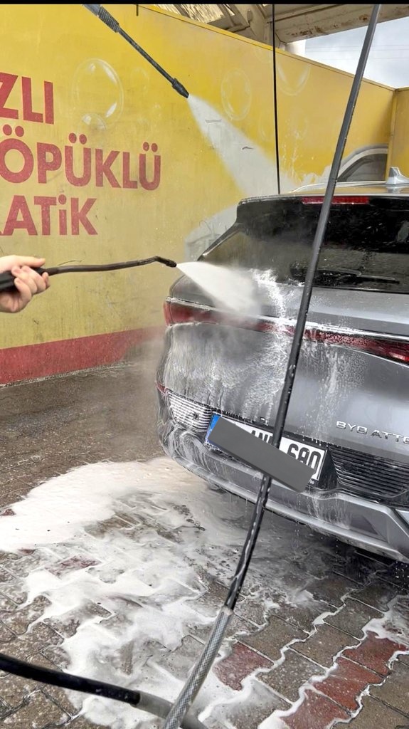 Bugün sadece hüzün var...
Başka bir evrendeeee