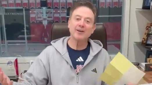barstoolsports's tweet image. Heartwarming: Rick Pitino Reads A Letter From A UK Fan Forgiving Him For The Laettner Shot 34-Years Later s.barstool.link/c/article-3562…